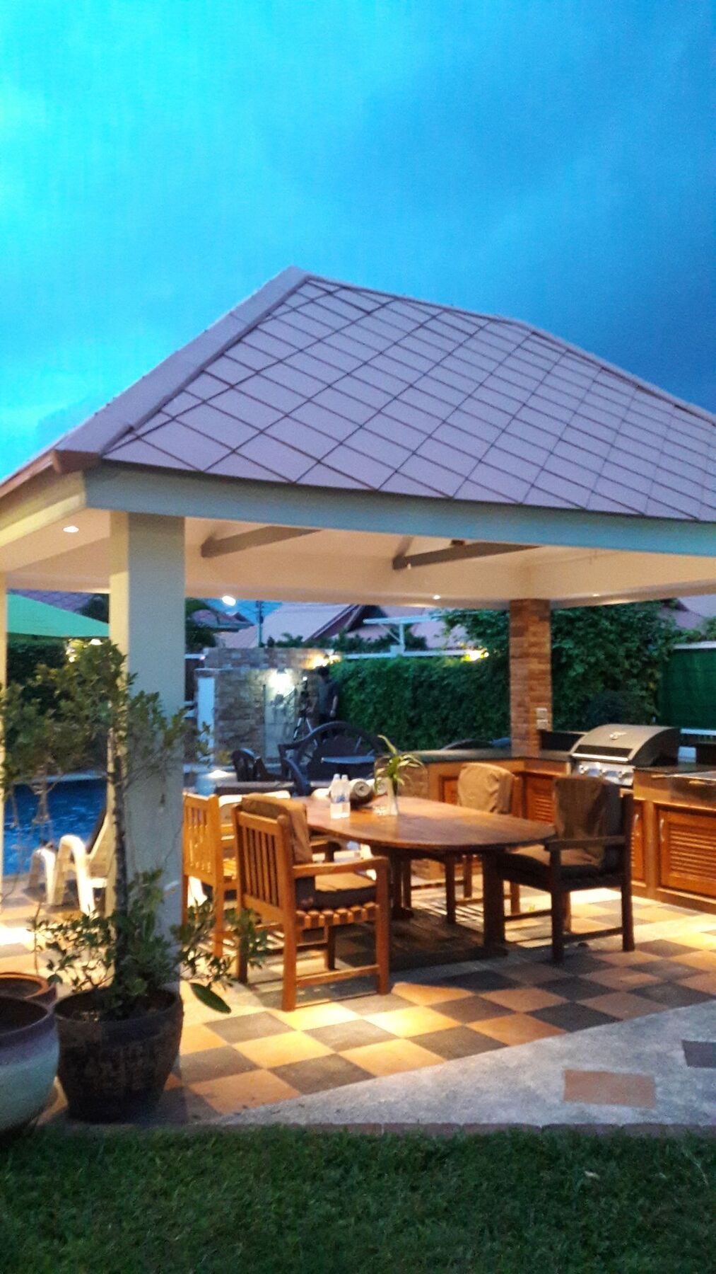The Family Grand Pool *